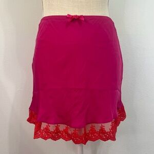 NWT Out from Under Juliette Lace-Trim Mini Skirt